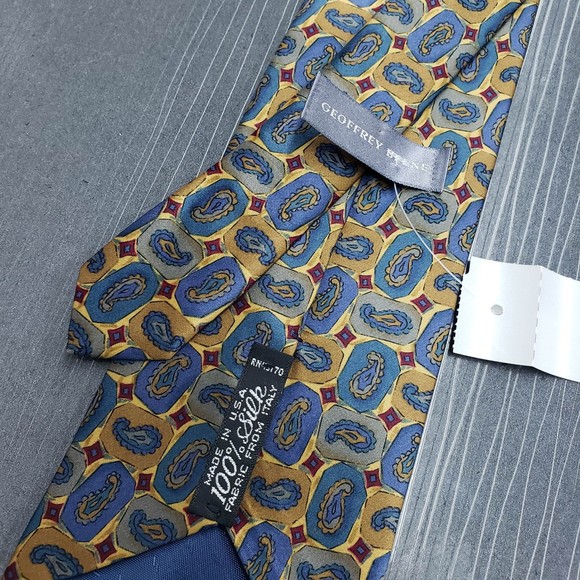Geoffrey Beene Men's Multi-color Silk Necktie - Gently used - Picture 1 of 4